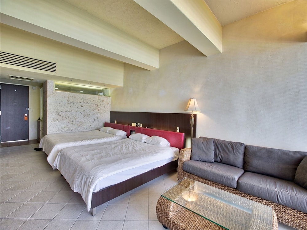 Twin Queen Room 客室2 | パレスインムーンビーチ