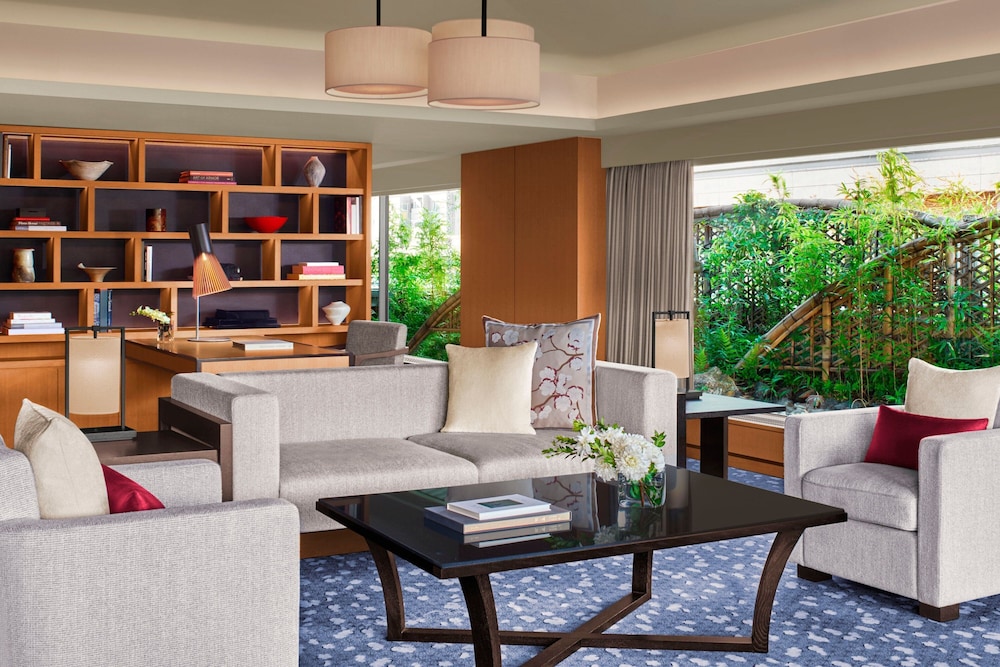 スイート キングベッド 1 台 マウンテンビュー 客室4 | ザ・リッツ・カールトン京都