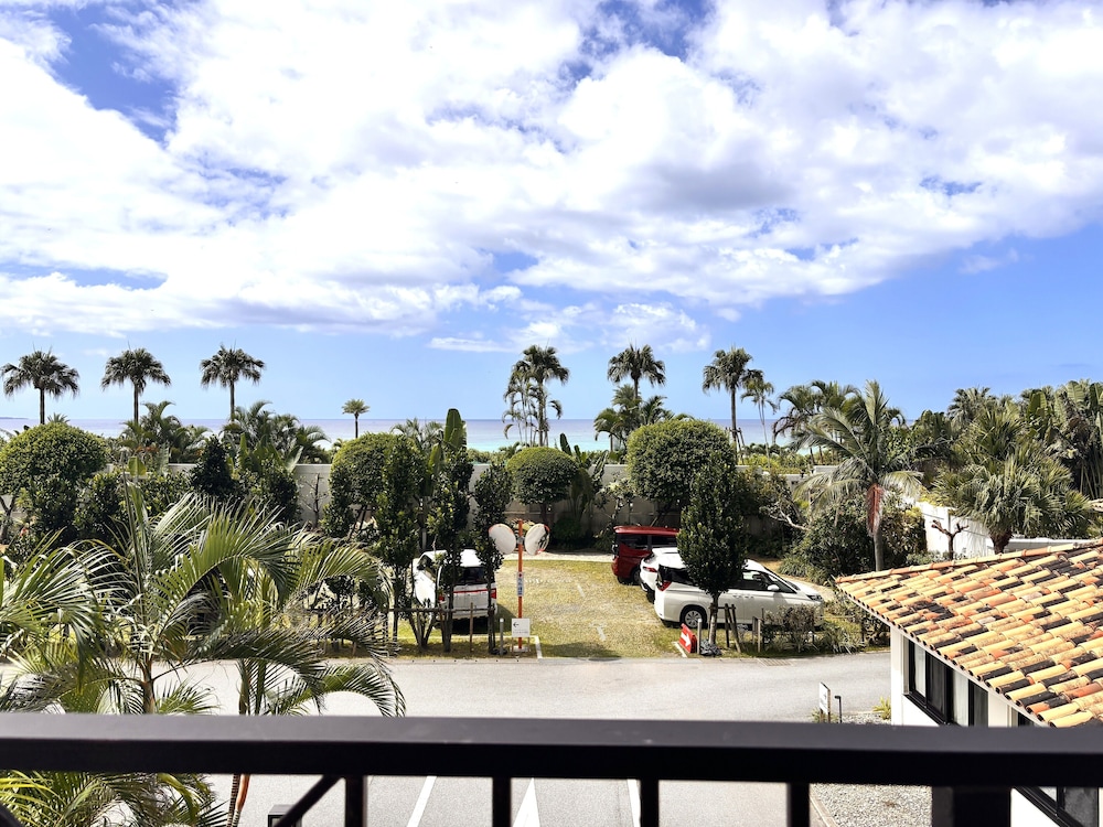 パーシャルオーシャンビュースーペリア（3階-4階）, 禁煙 バルコニーからの眺望0 | ホテルモントレ沖縄 スパ & リゾート