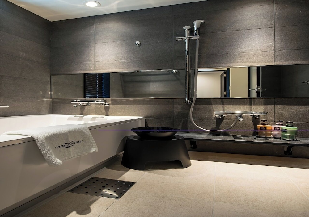 パーシャルオーシャンビューコーナー（3階-4階）, 禁煙 バスルーム0 | ホテルモントレ沖縄 スパ & リゾート