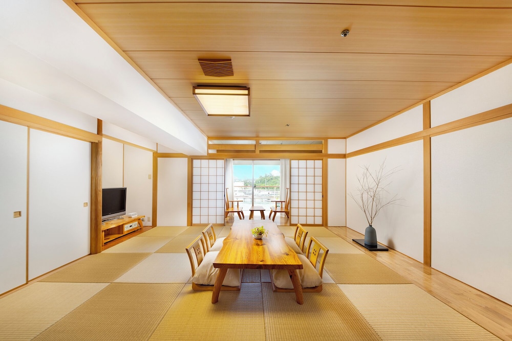 和室レギュラー ビーチビュー 禁煙 | ルネッサンス リゾート オキナワ