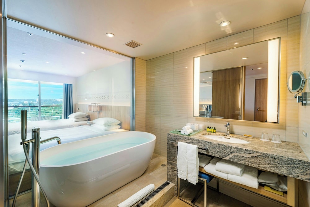 クラブツインビーチビュー 禁煙 バスルーム0 | ルネッサンス リゾート オキナワ