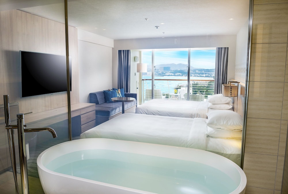 クラブツインビーチビュー 禁煙 客室1 | ルネッサンス リゾート オキナワ