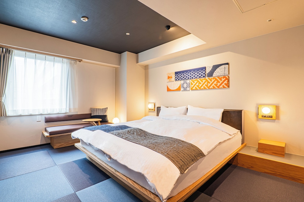 デラックス ダブルルーム キングベッド 1 台 禁煙 客室1 | -SPA RESORT- 名古屋笠寺ホテル