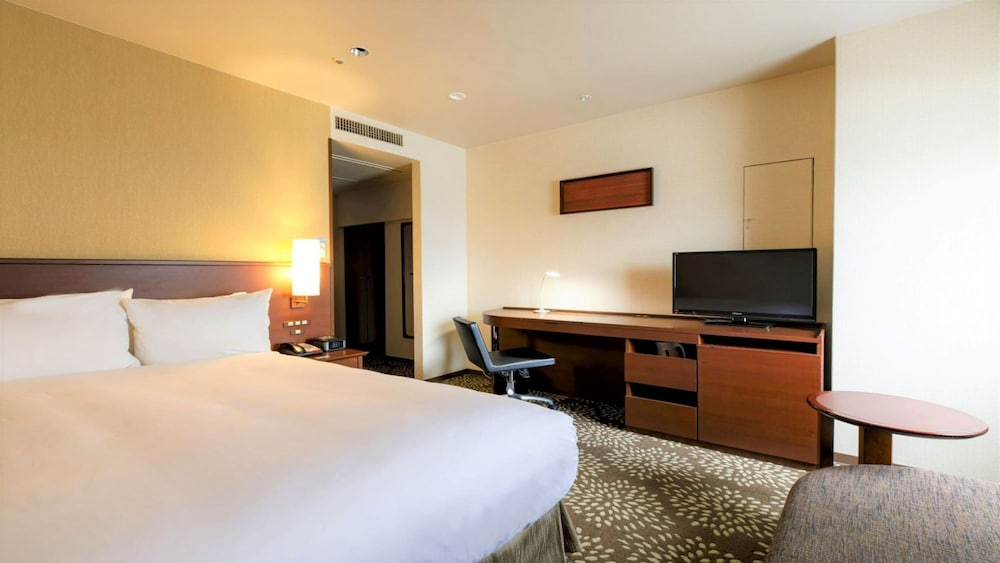 スタンダード ルーム ダブルベッド 1 台 | ANAホリデイ・イン金沢スカイ by IHG