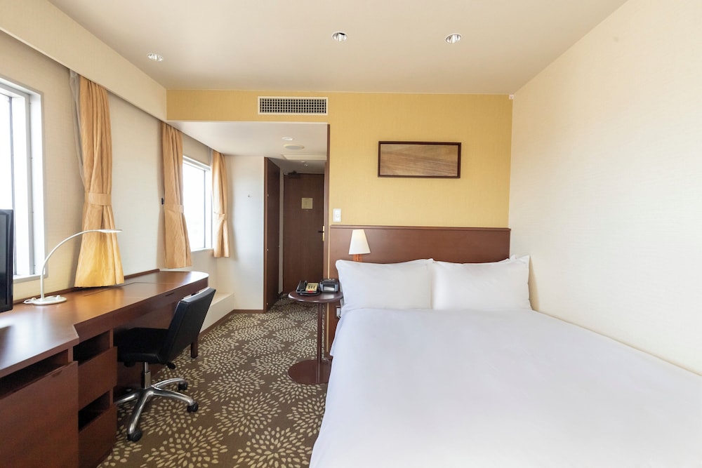 スタンダード ルーム ダブルベッド 1 台 客室2 | ANAホリデイ・イン金沢スカイ by IHG