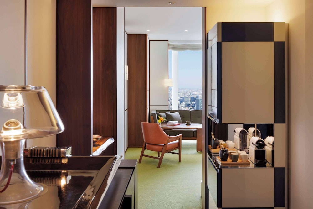 ルーム キングベッド 1 台 パークビュー 客室2 | アンダーズ東京 虎ノ門ヒルズ - ア コンセプト バイ ハイアット