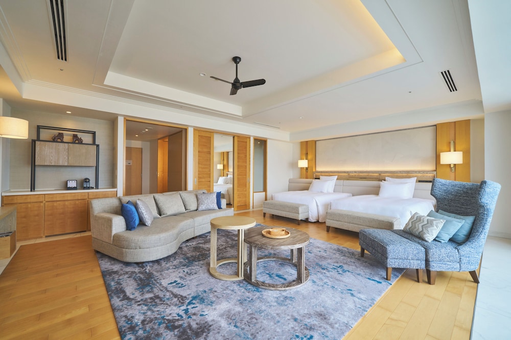 クラブスイートツインルーム 禁煙 客室2 | オリオンホテル モトブ リゾート&スパ