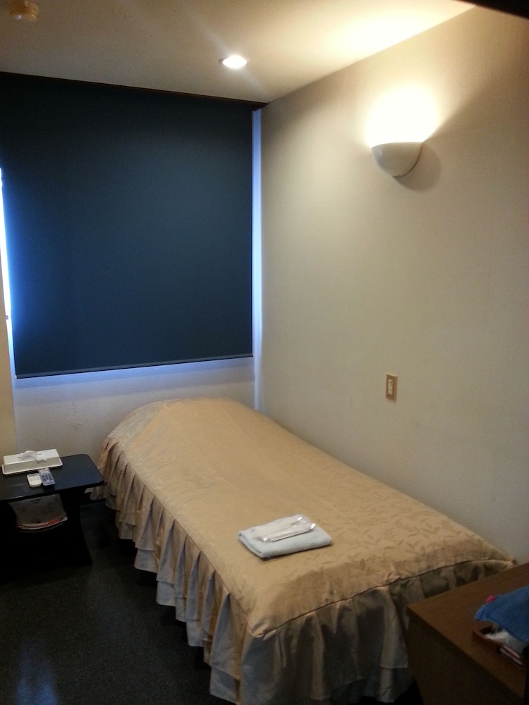 客室1 | 温泉ビジネスホテル富喜屋