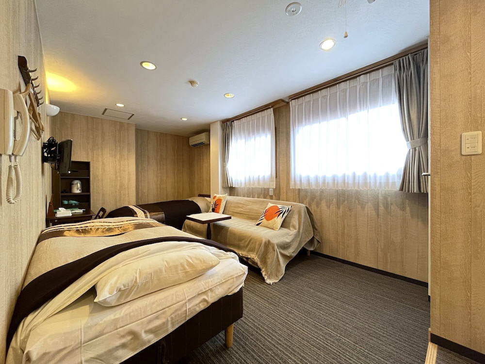 ツイン タイプC (禁煙) 客室5 | 温泉ビジネスホテル富喜屋