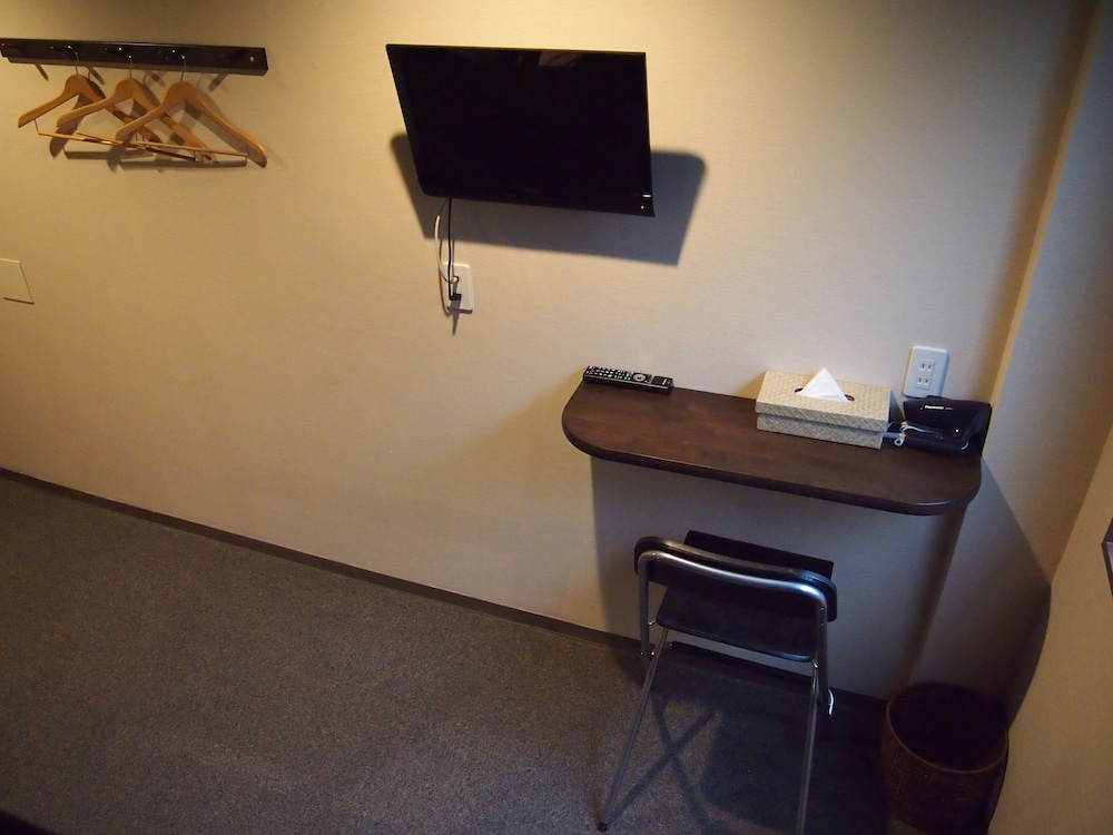 二段ベッドツイン (バスルーム付き) 客室2 | Fukuoka Hana Hostel - 福岡花宿 -