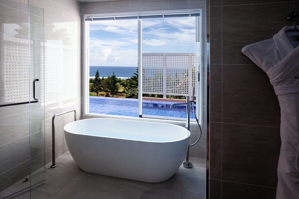 オーシャンビュー プレミアスイートヴィラ（2ベッドルーム） バスルーム0 | ザ シギラ