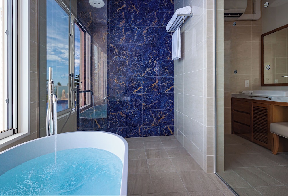 オーシャンビュー プレミアスイートヴィラ（2ベッドルーム） バスルーム1 | ザ シギラ