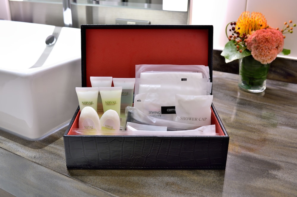 ルーム ダブルベッド 1 台 禁煙 客室の設備とサービス1 | コートヤード・バイ・マリオット 東京ステーション