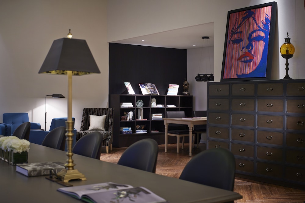 ロビーラウンジ1 | コートヤード・バイ・マリオット 東京ステーション