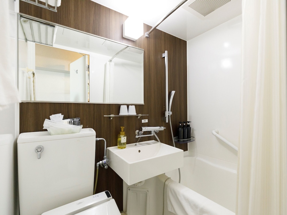 セミダブルルーム 禁煙 バスルーム1 | ホテル ラ フォレスタ