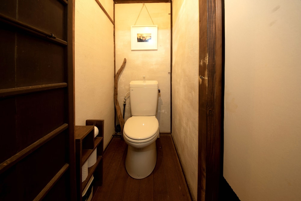 トリプルルーム（和室タイプA） バスルーム1 | ゲストハウスゆるる