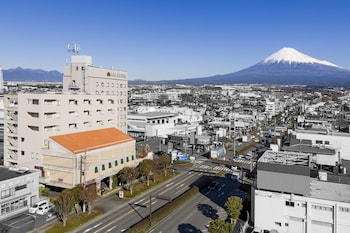 アパホテル〈富士中央〉