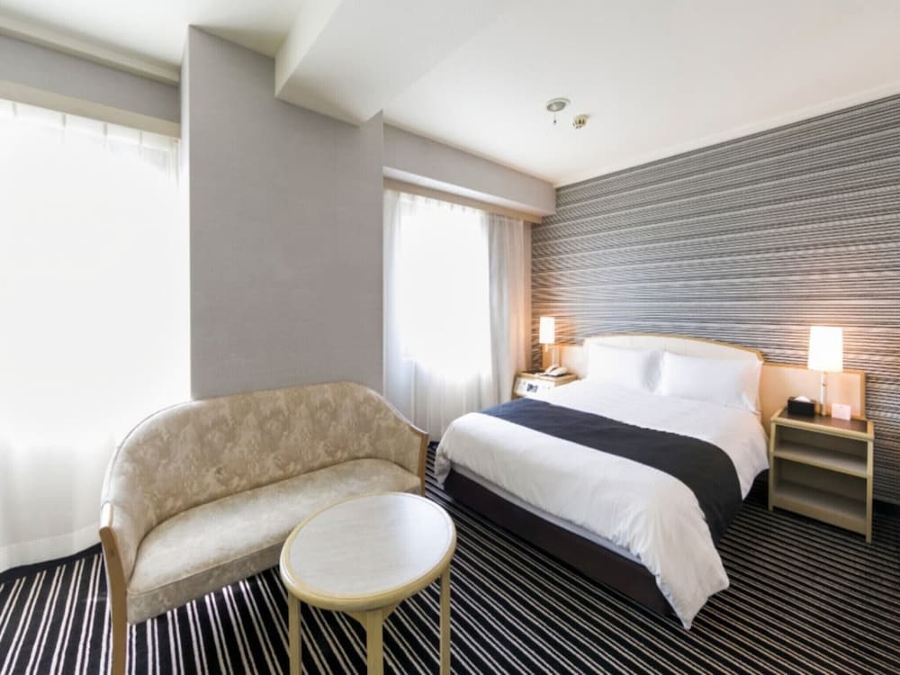 ダブルルーム 禁煙 | アパホテル〈富士中央〉