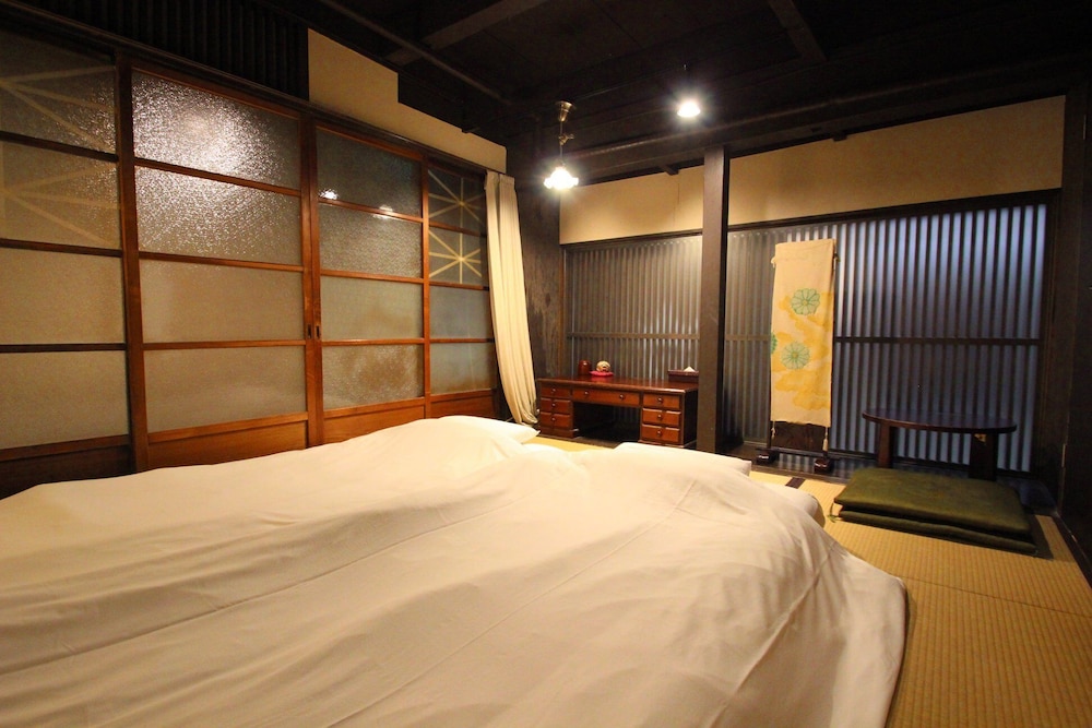 クラシック ツインルーム 禁煙 客室4 | はる家 東山