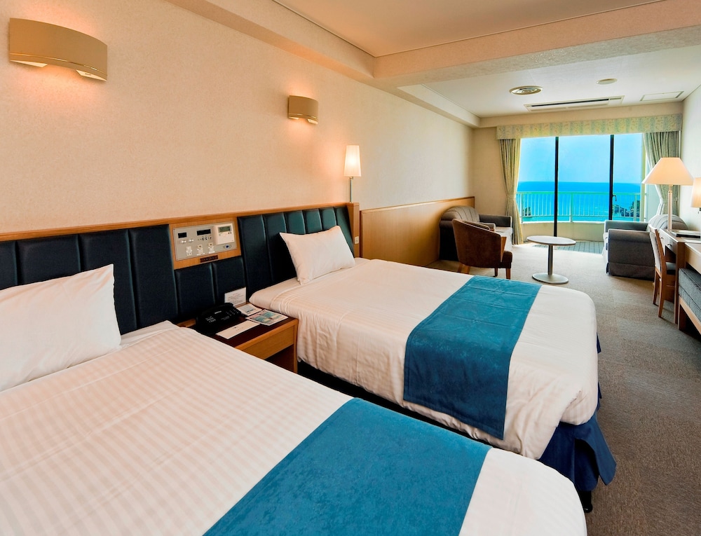 本館洋室 (禁煙) 客室1 | ホテルリゾネックス名護