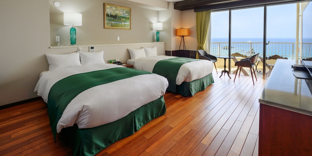 スーペリアルーム (グリーン) : 定員2名 禁煙 | ホテルリゾネックス名護