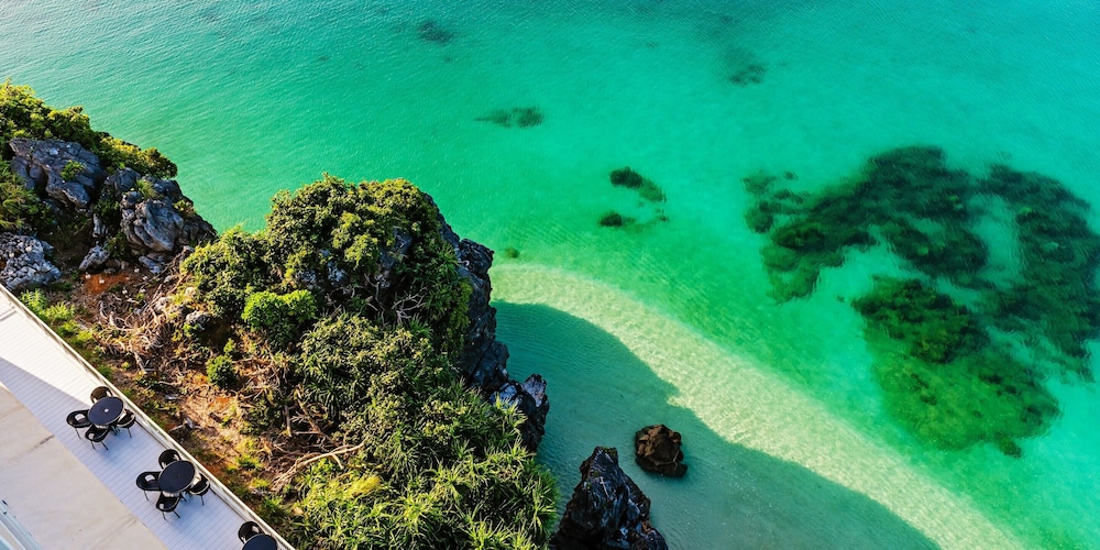 スーペリアルーム (レッド) : 定員2名 禁煙 部屋からの景観2 | ホテルリゾネックス名護