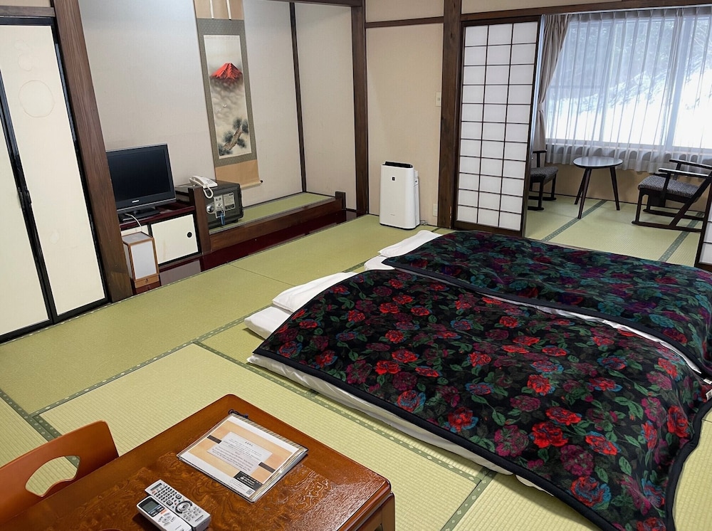 和室(2名部屋、プライベートバスルーム) 客室4 | 旅館 むら山