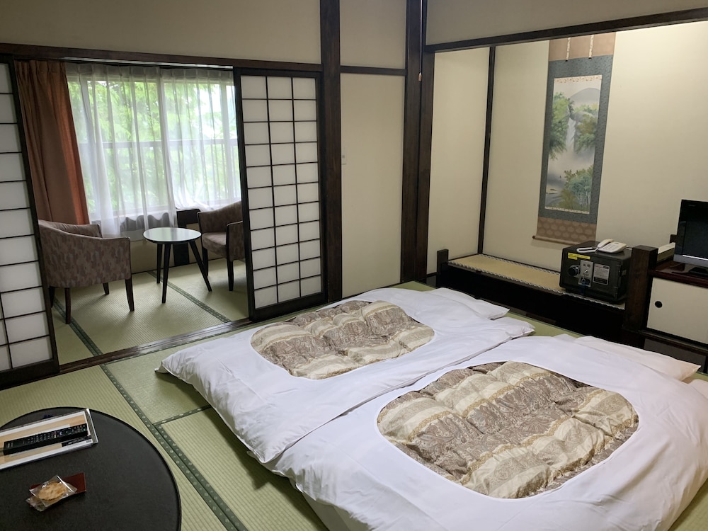 和室(2名部屋、プライベートバスルーム) | 旅館 むら山
