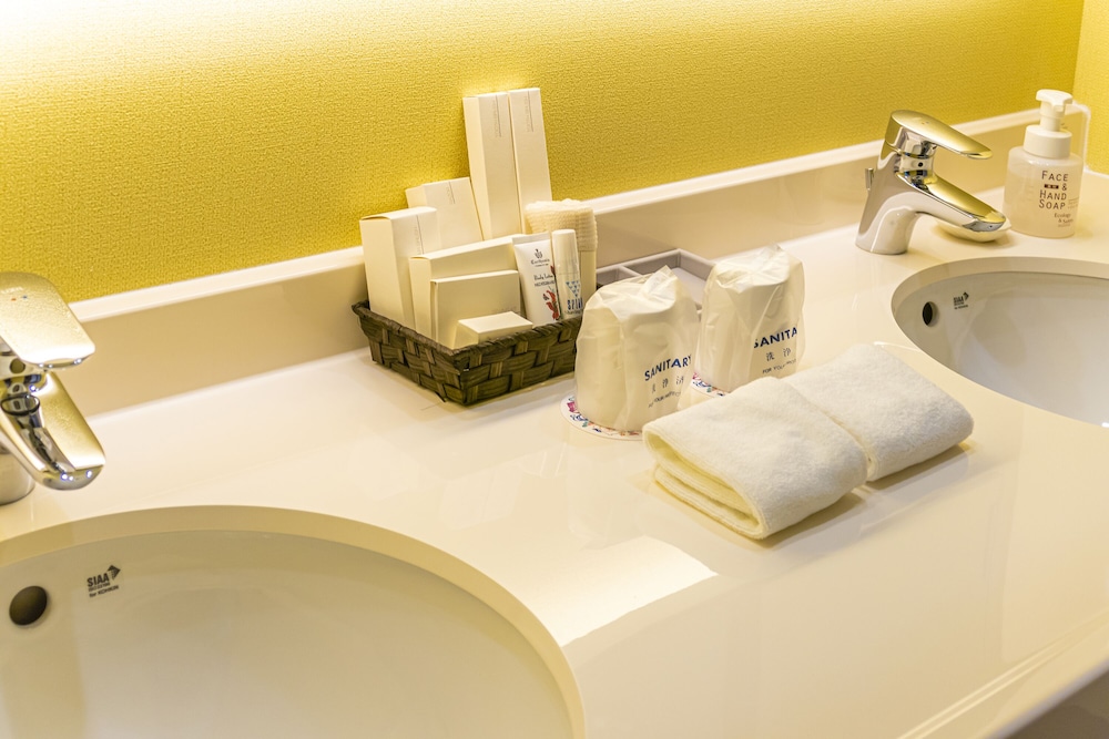 デラックスツイン 禁煙 - ポムポムプリン バスルームのシンク2 | ホテル 沖縄 with サンリオ キャラクターズ