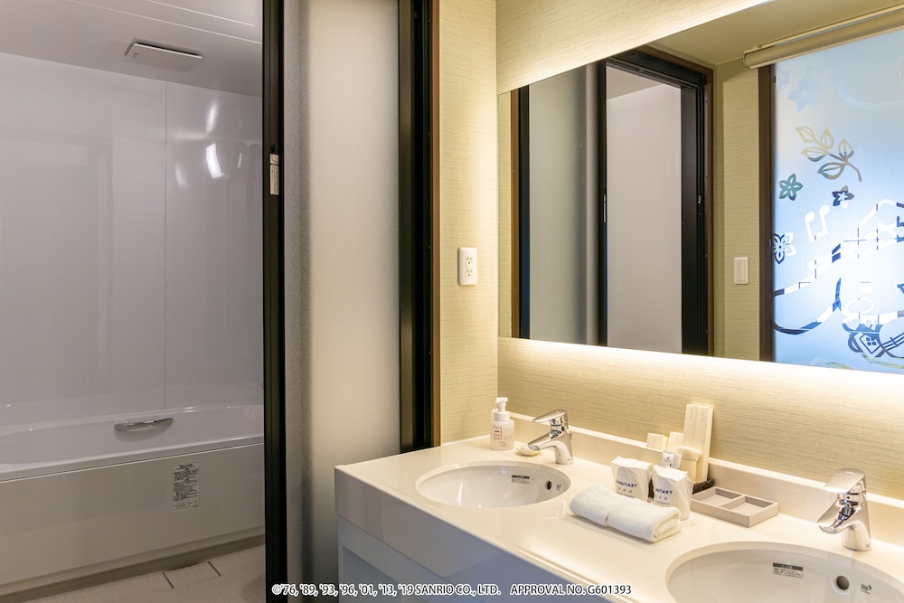 デラックスツイン 禁煙 - シナモロール バスルームのシンク1 | ホテル 沖縄 with サンリオ キャラクターズ