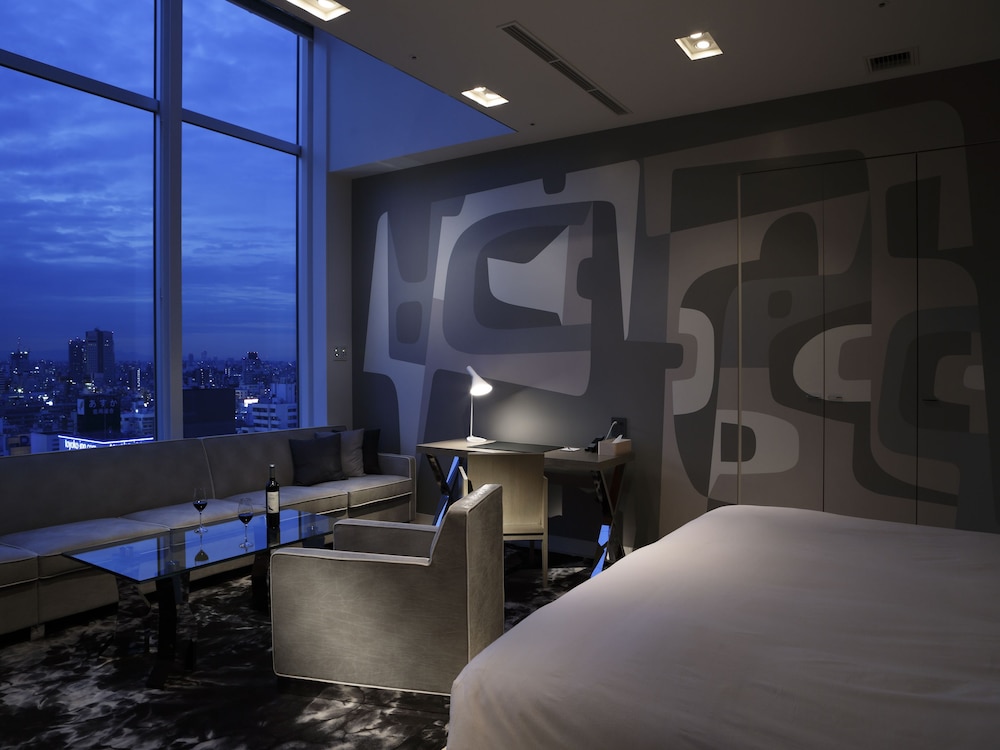 ザ・ペントハウススイート 禁煙 リビング エリア0 | 新宿グランベルホテル