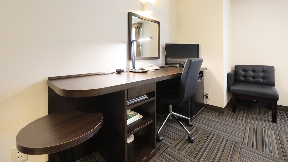 セミダブルルーム 客室5 | 厚木アーバンホテル