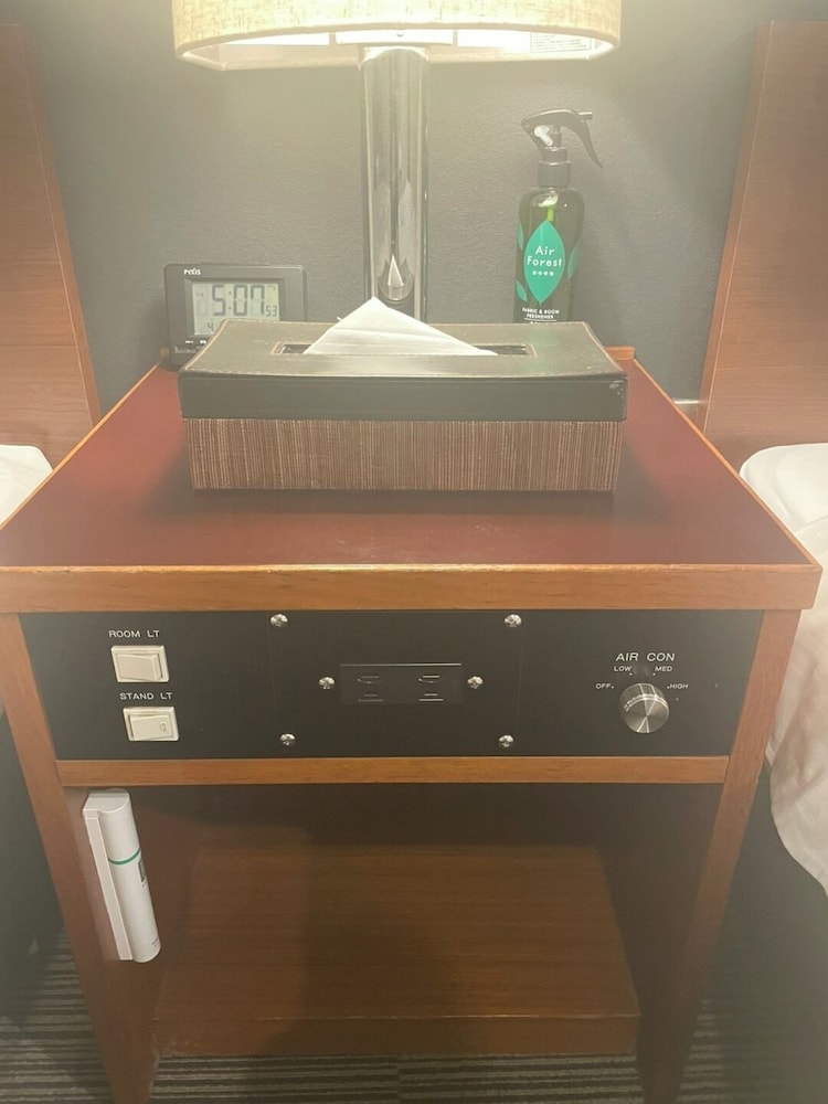 ダブルルーム ダブルベッド 1 台 喫煙可 客室8 | ホテルアベスト長野駅前