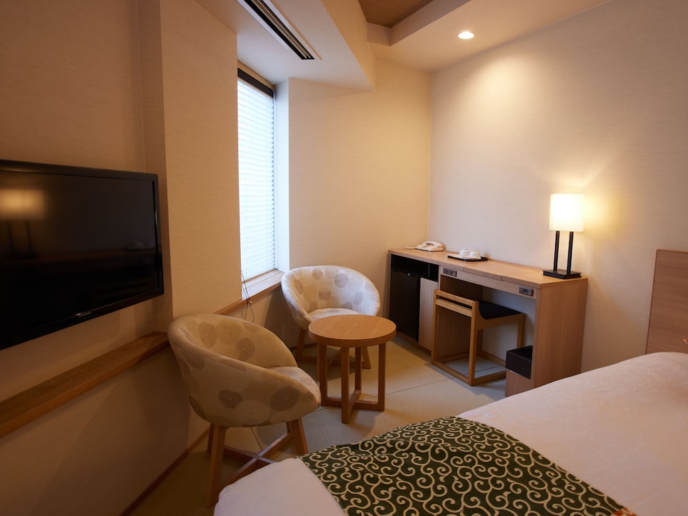 コーナーツイン (畳敷ベットルーム) 全室禁煙 客室13 | 京湯元 ハトヤ瑞鳳閣