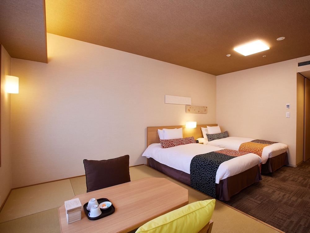 和モダン 全室禁煙 客室13 | 京湯元 ハトヤ瑞鳳閣