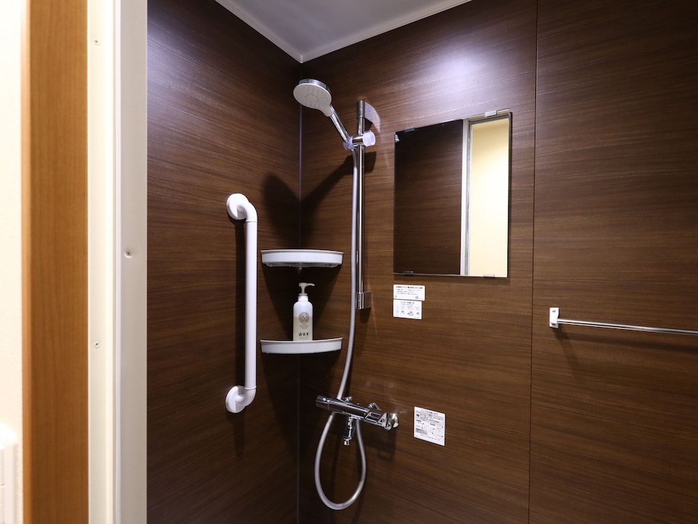 デラックス ツインルーム バスルーム0 | 氷見温泉郷 くつろぎの宿 うみあかり