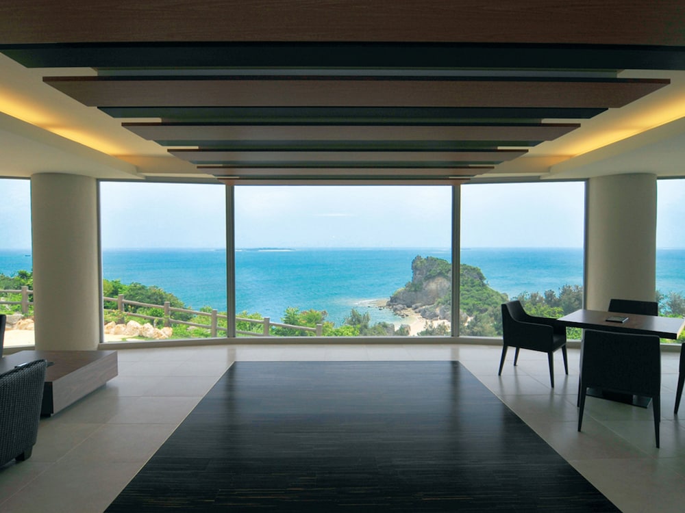 メインイメージ | ホテル浜比嘉島リゾート