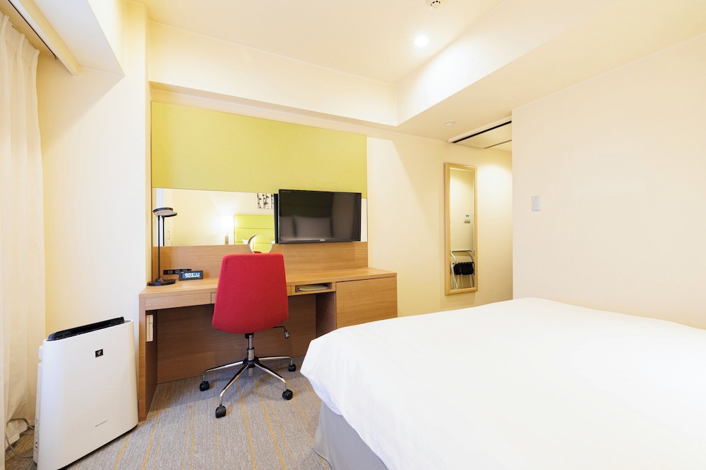 スタンダード ルーム ダブルベッド 1 台 喫煙可 客室4 | ANAホリデイ・イン札幌すすきの by IHG