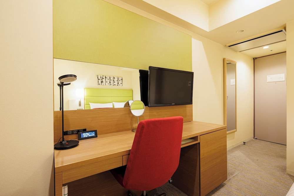 スタンダード ルーム ダブルベッド 1 台 (Humidifier) 客室5 | ANAホリデイ・イン札幌すすきの by IHG