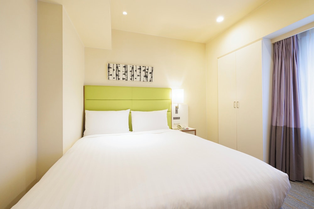 スタンダード ルーム ダブルベッド 1 台 喫煙可 客室3 | ANAホリデイ・イン札幌すすきの by IHG