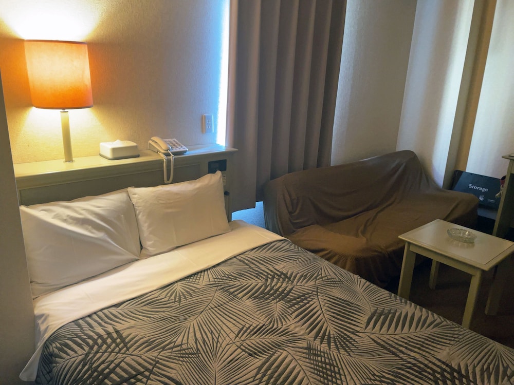 デラックス ダブルルーム 喫煙可 | ホテル町田ヴィラ