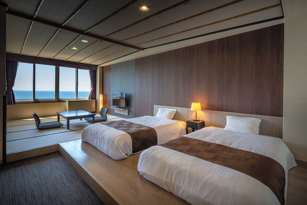スーペリア 4 人部屋 2 ベッドルーム 禁煙 オーシャンビュー 客室1 | イマジンホテル & リゾート函館