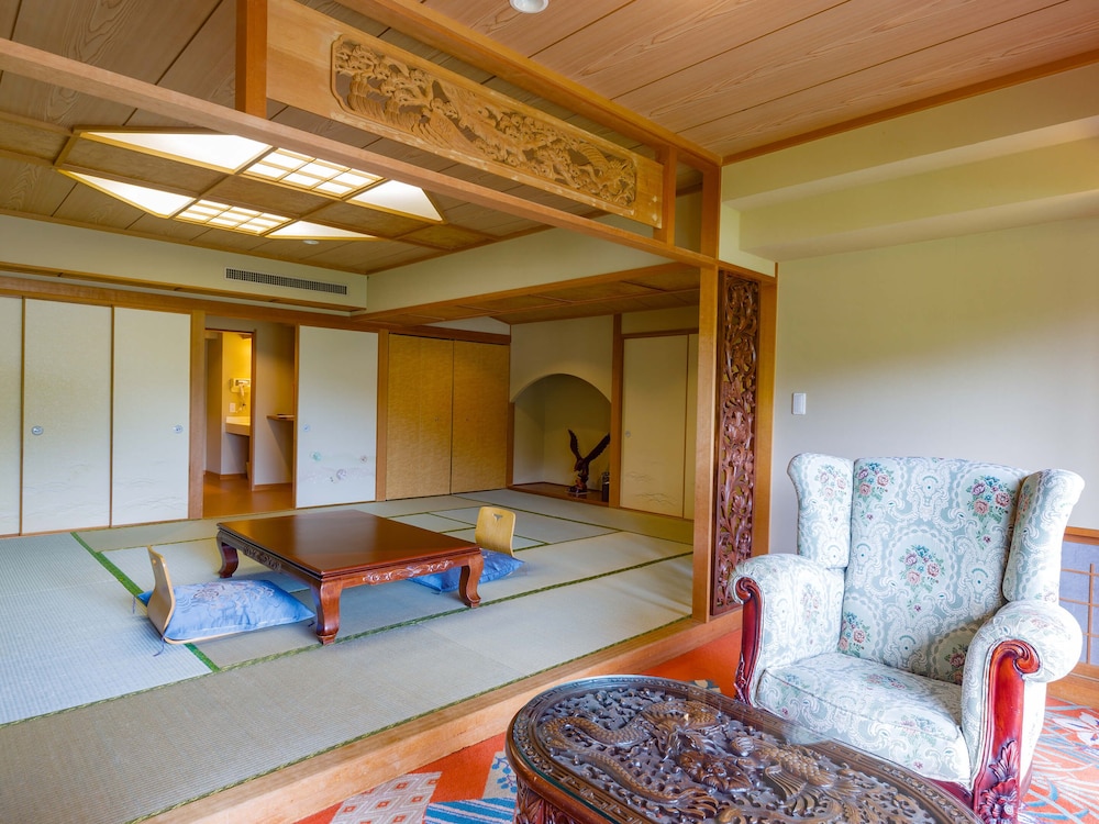【新館】和室15畳 禁煙 客室1 | 定山渓ビューホテル