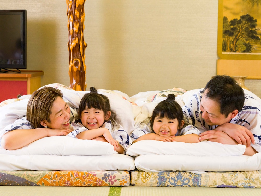 【新館】和室15畳 禁煙 客室3 | 定山渓ビューホテル