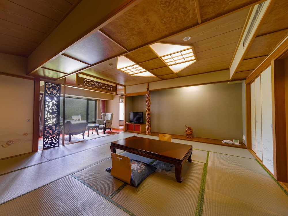 【新館】和室15畳 禁煙 | 定山渓ビューホテル