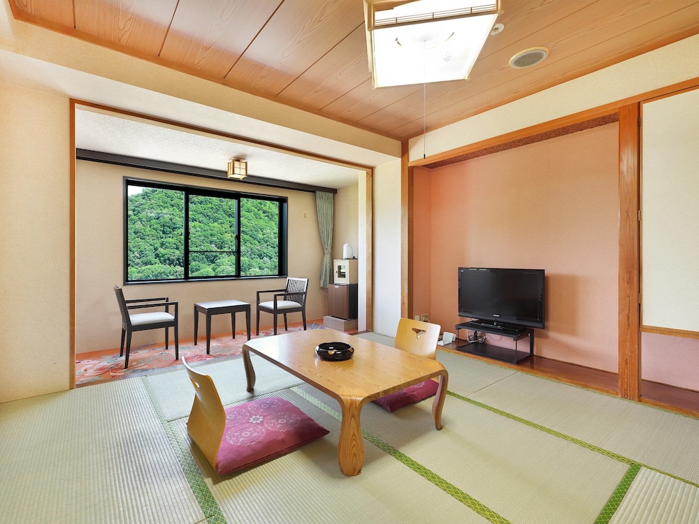 【本館】和室8～10畳 禁煙 | 定山渓ビューホテル