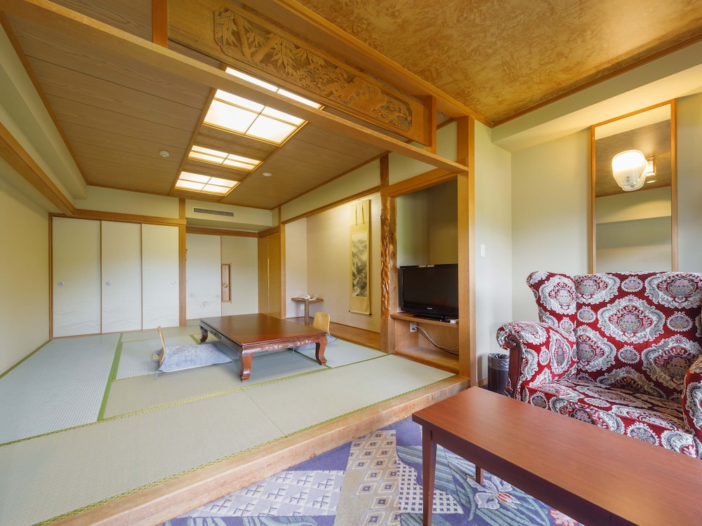 【新館】和室10畳 禁煙 客室1 | 定山渓ビューホテル