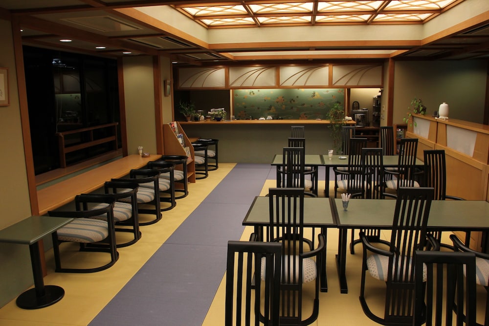 レストラン1 | 旬樹庵 八勝閣みづのを