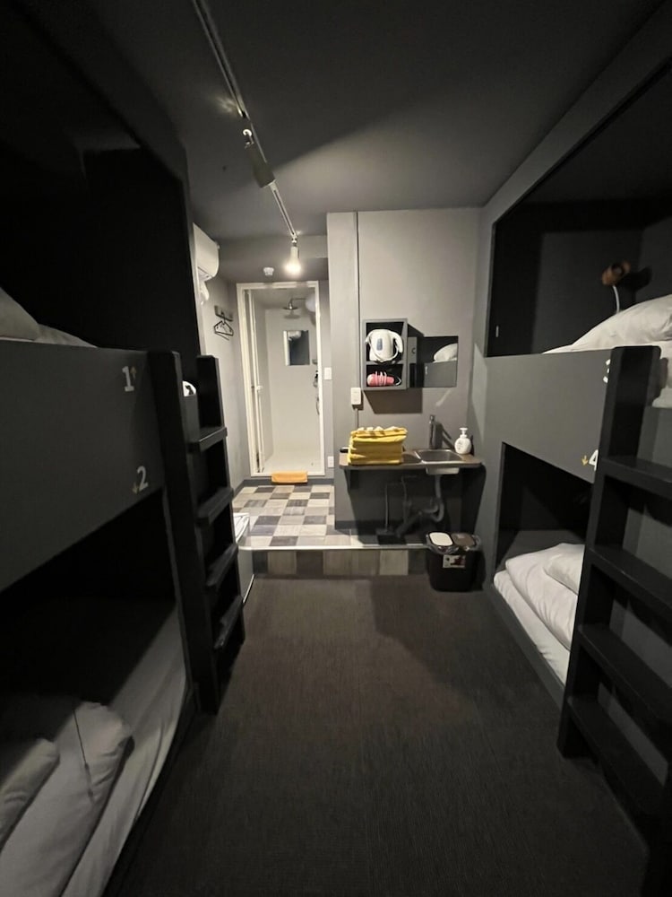 ベーシック 4 人部屋 | RHODES OTSUKA HOTEL